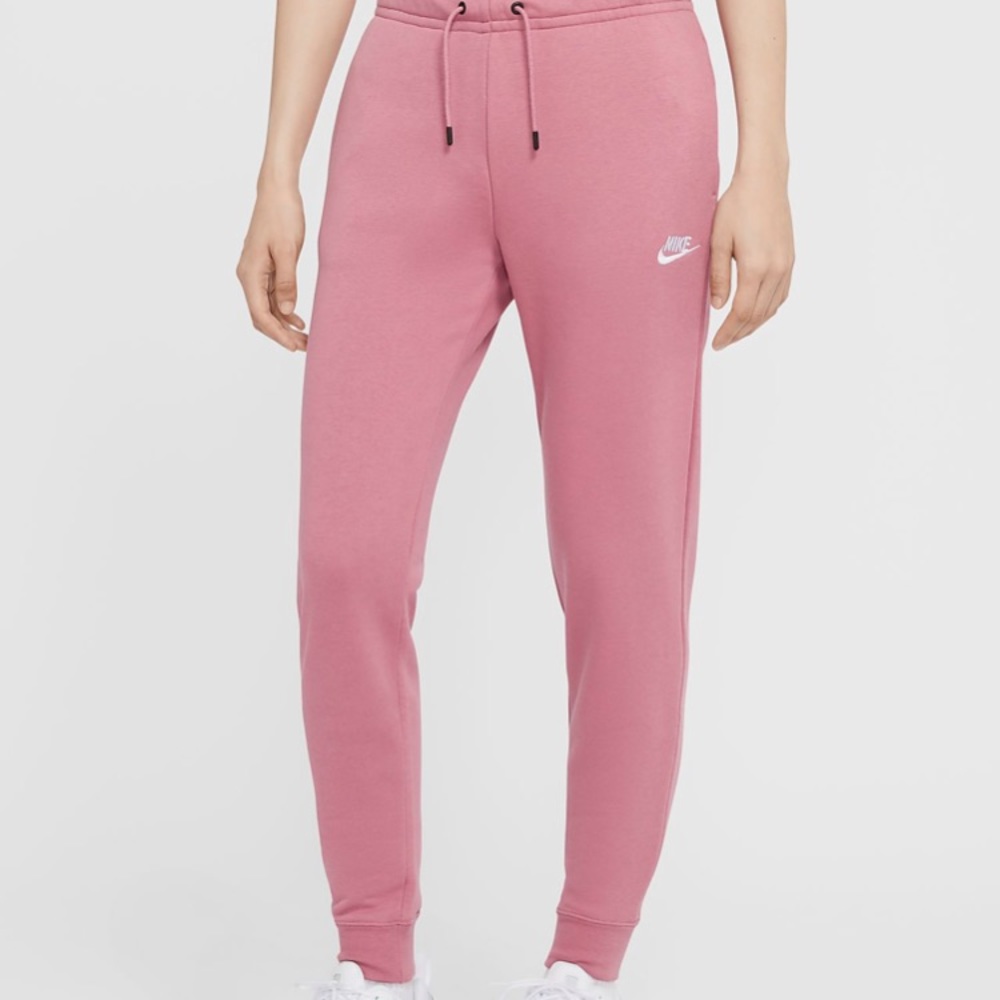 ISO these in size xs Nike Joggers sweatpants
